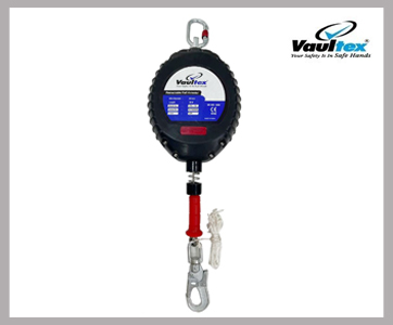 RETRACTABLE FALL ARRESTER